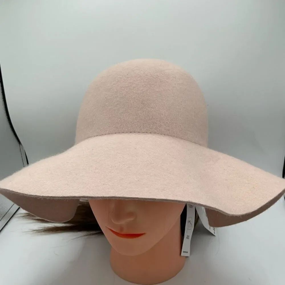 BCBG light pink floppy hat NWT